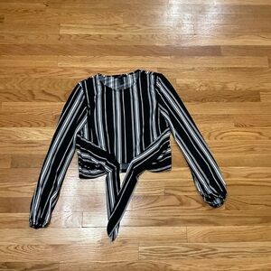 FOREVER 21 Black & White Stripped Top